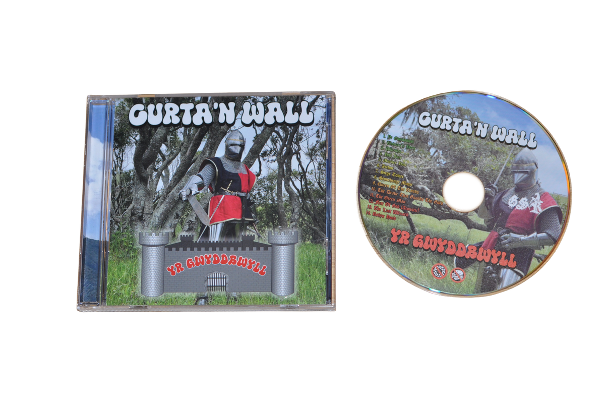 Curta'n Wall - "YR GWYDDBWYLL" CD